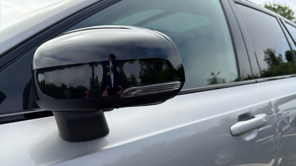 Volvo XC90 2.0 B5P Ultra Dark 5dr AWD Geartronic Petrol Estate - Image 47
