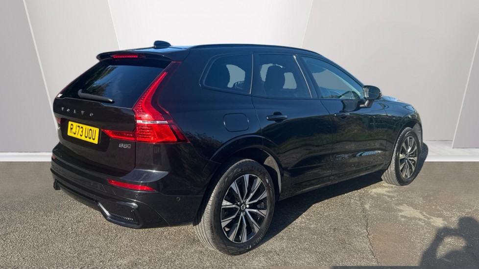 Volvo XC60 2.0 B5P Plus Dark 5dr AWD Geartronic Petrol Estate - Image 2