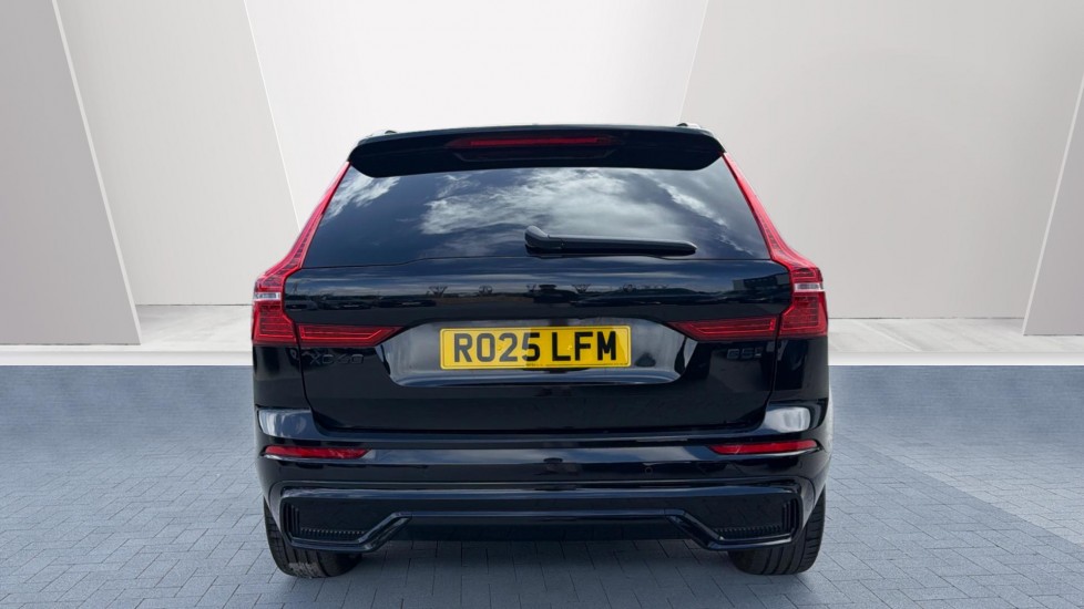 Volvo XC60 2.0 B5P Plus Black Edition 5dr AWD Geartronic Petrol Estate - Image 7