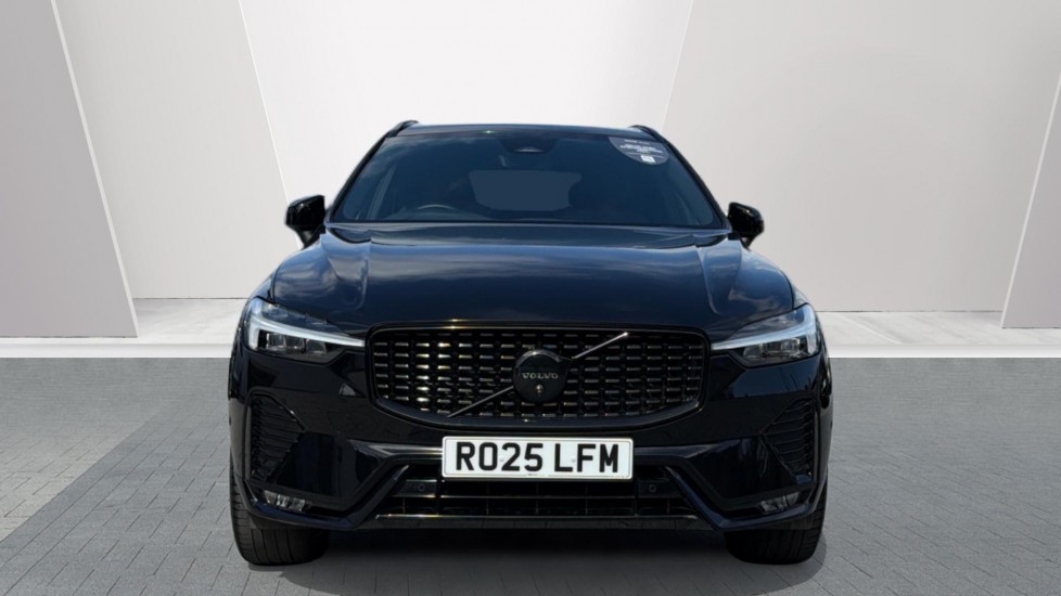 Volvo XC60 2.0 B5P Plus Black Edition 5dr AWD Geartronic Petrol Estate - Image 8