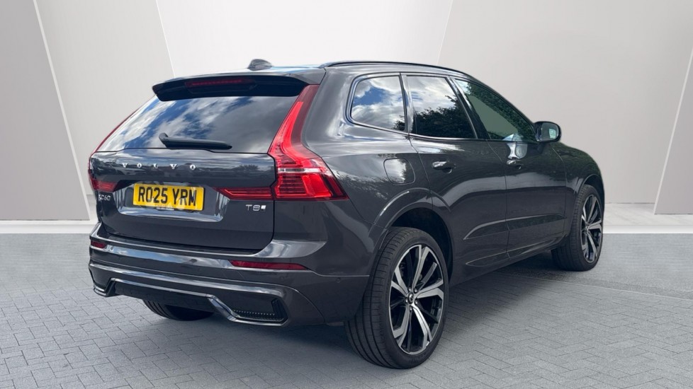 Volvo XC60 2.0 T8 [455] PHEV Ultra Dark 5dr AWD Geartronic Estate - Image 2