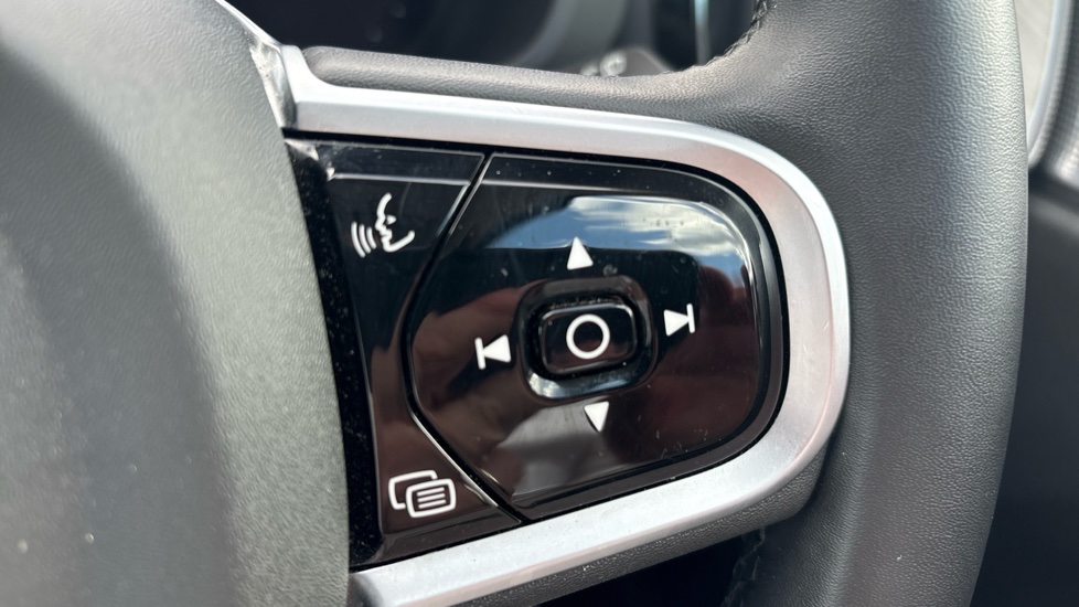 Volvo XC60 2.0 T8 [455] PHEV Ultra Dark 5dr AWD Geartronic Estate - Image 22