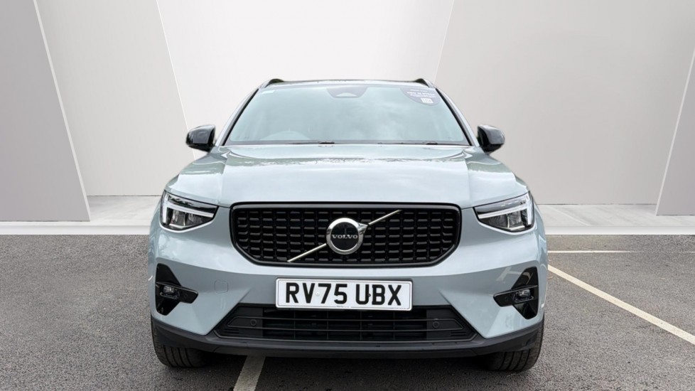 Volvo XC40 2.0 B4P Plus Dark 5dr Auto Petrol Estate - Image 8