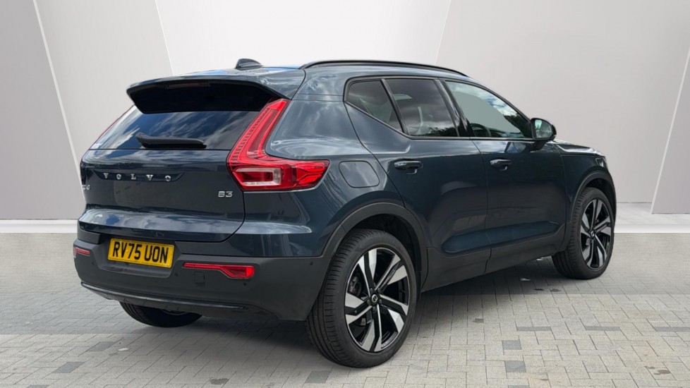 Volvo XC40 2.0 B3P Ultra Dark 5dr Auto Petrol Estate - Image 2
