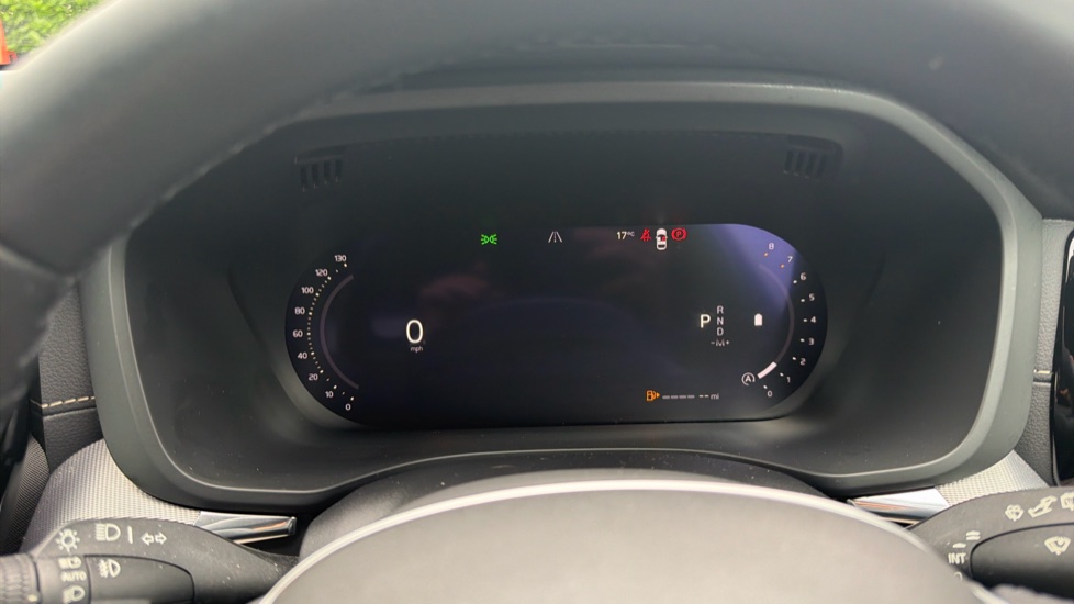 Volvo XC60 2.0 B5P R DESIGN Pro 5dr AWD Geartronic Petrol Estate - Image 11