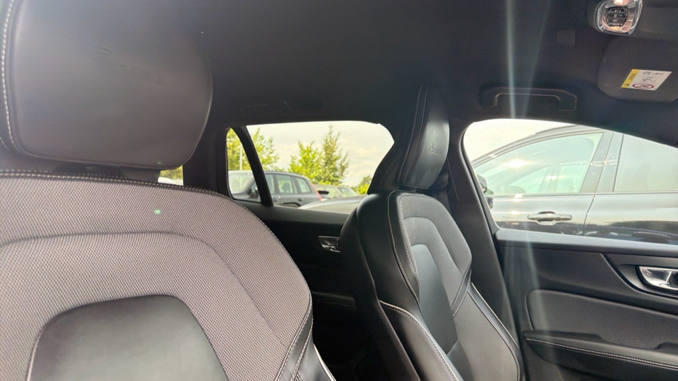 Volvo V60 2.0 D4 [190] R DESIGN Pro 5dr Auto Diesel Estate - Image 31