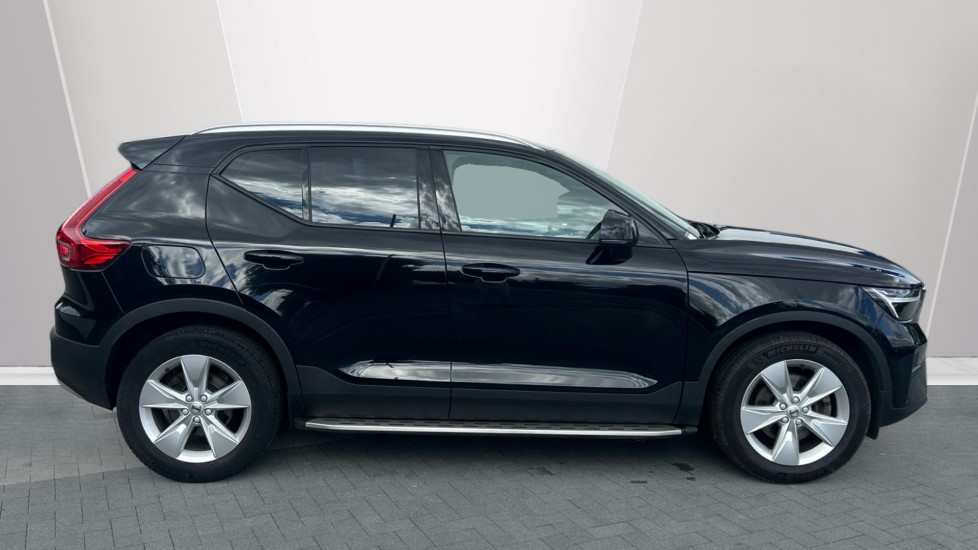 Volvo XC40 2.0 B3P Core 5dr Auto Petrol Estate - Image 3