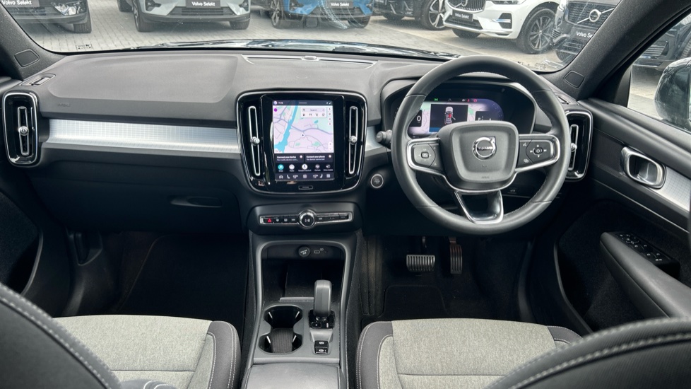 Volvo XC40 2.0 B3P Core 5dr Auto Petrol Estate - Image 5