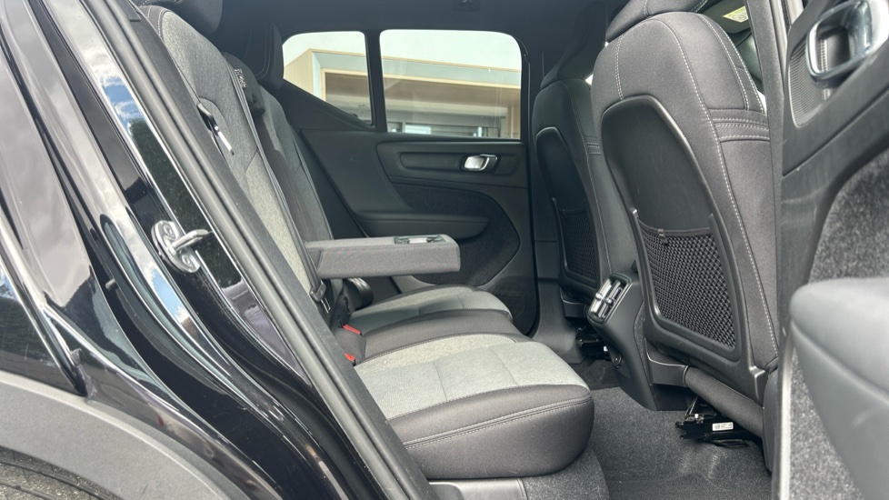 Volvo XC40 2.0 B3P Core 5dr Auto Petrol Estate - Image 6