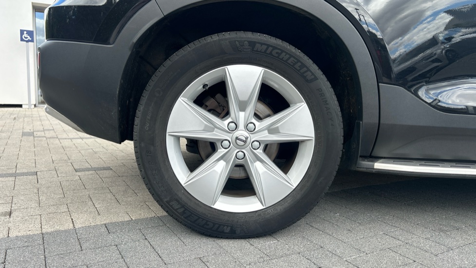 Volvo XC40 2.0 B3P Core 5dr Auto Petrol Estate - Image 9