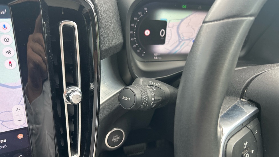 Volvo XC40 2.0 B3P Core 5dr Auto Petrol Estate - Image 17
