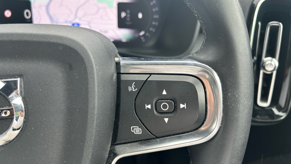 Volvo XC40 2.0 B3P Core 5dr Auto Petrol Estate - Image 18