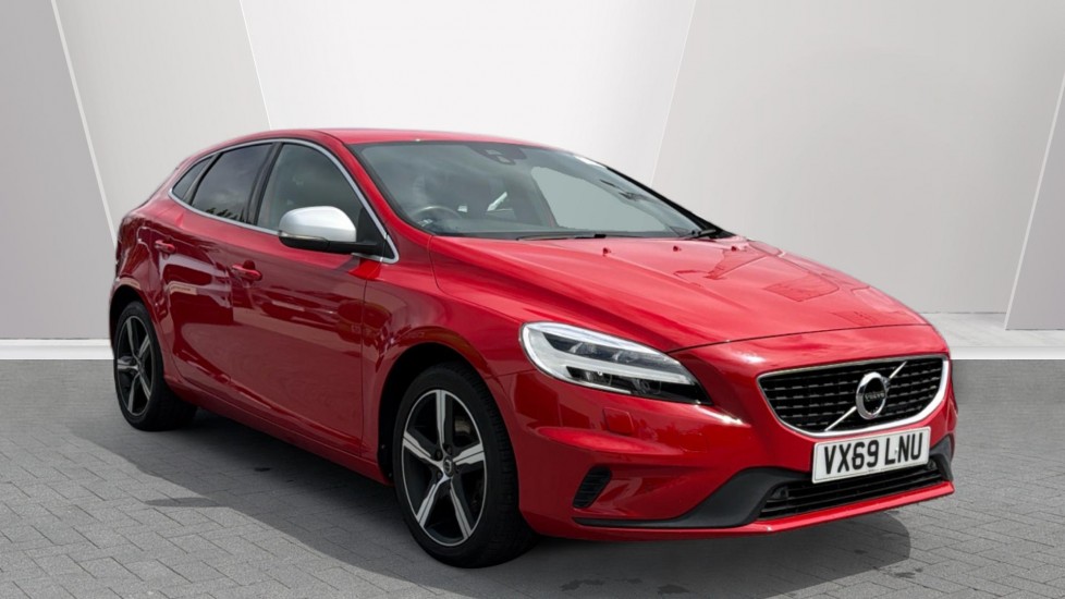Volvo V40 T2 [122] R DESIGN Edition 5dr Petrol Hatchback - Image 1