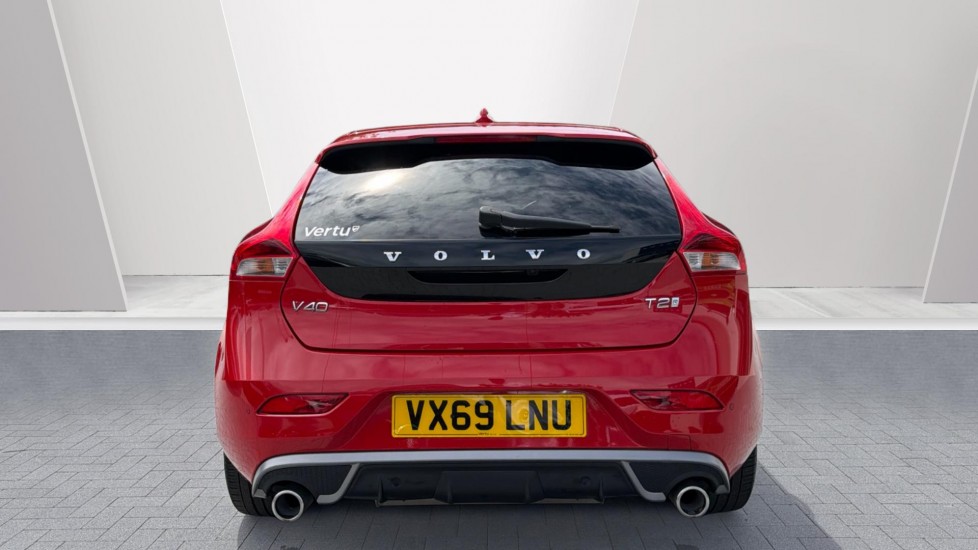 Volvo V40 T2 [122] R DESIGN Edition 5dr Petrol Hatchback - Image 7
