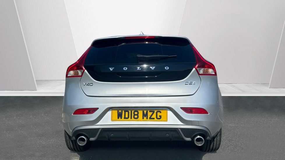 Volvo V40 D2 [120] R DESIGN Nav Plus 5dr Diesel Hatchback - Image 7