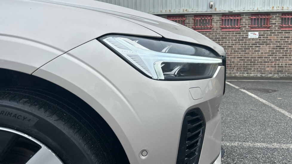 Volvo XC60 2.0 T8 [455] RC PHEV Ultimate Dark 5dr AWD Gtron Estate - Image 45