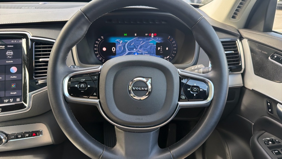 Volvo XC90 2.0 B5P [250] Plus Dark 5dr AWD Geartronic Petrol Estate - Image 10