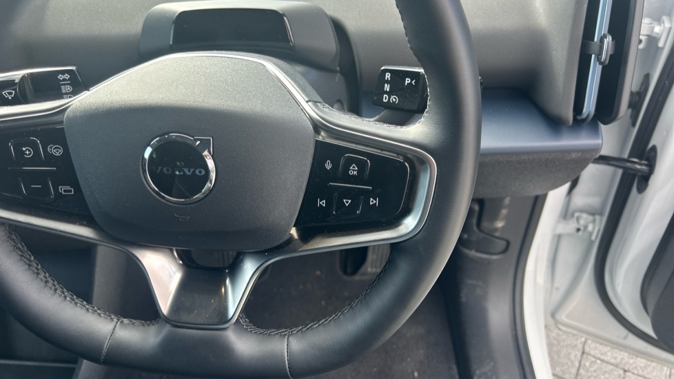 Volvo EX30 200kW SM Extended Range Plus 69kWh 5dr Auto Electric Estate - Image 17