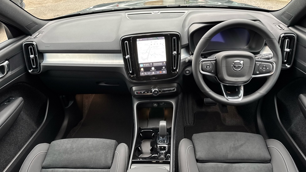Volvo XC40 2.0 B3P Plus Dark 5dr Auto Petrol Estate - Image 5