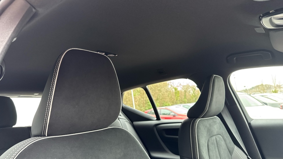 Volvo XC40 2.0 B3P Plus Dark 5dr Auto Petrol Estate - Image 29