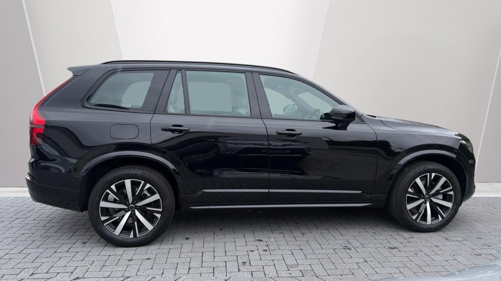 Volvo XC90 2.0 B5P Plus Dark 5dr AWD Geartronic Petrol Estate - Image 3