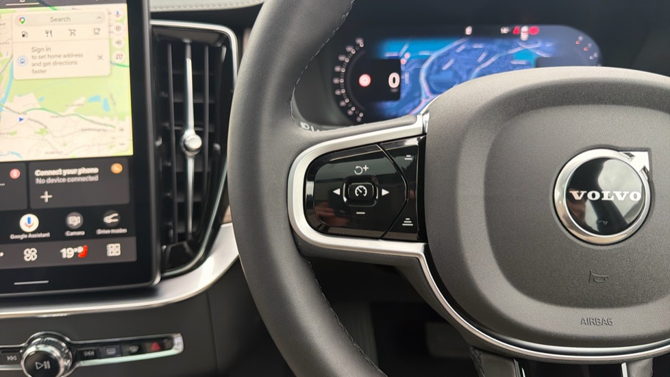 Volvo XC90 2.0 B5P Plus Dark 5dr AWD Geartronic Petrol Estate - Image 21