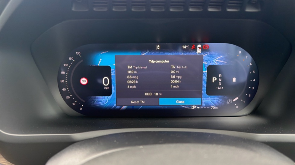 Volvo XC90 2.0 B5P Plus Dark 5dr AWD Geartronic Petrol Estate - Image 36