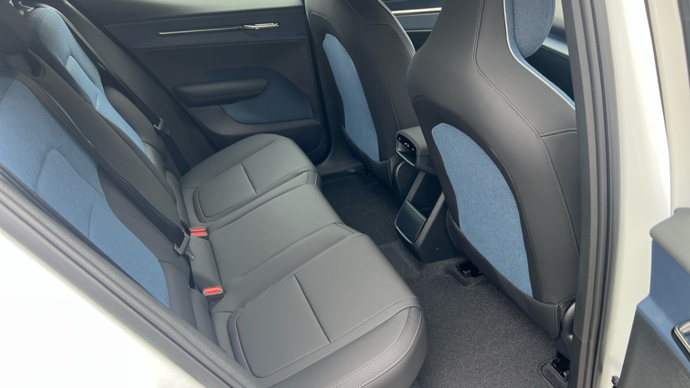 Volvo EX30 315kW Twin Motor Performance Plus 69kWh 5dr Auto Electric Estate - Image 6