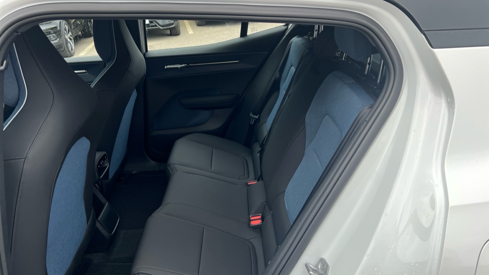 Volvo EX30 315kW Twin Motor Performance Plus 69kWh 5dr Auto Electric Estate - Image 30