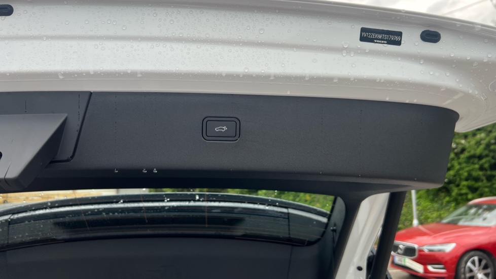Volvo EX30 315kW Twin Motor Performance Plus 69kWh 5dr Auto Electric Estate - Image 32