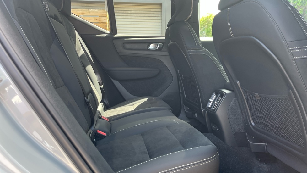 Volvo EX40 300kW Twin Motor Ultra 82kWh 5dr AWD Auto Electric Estate - Image 6