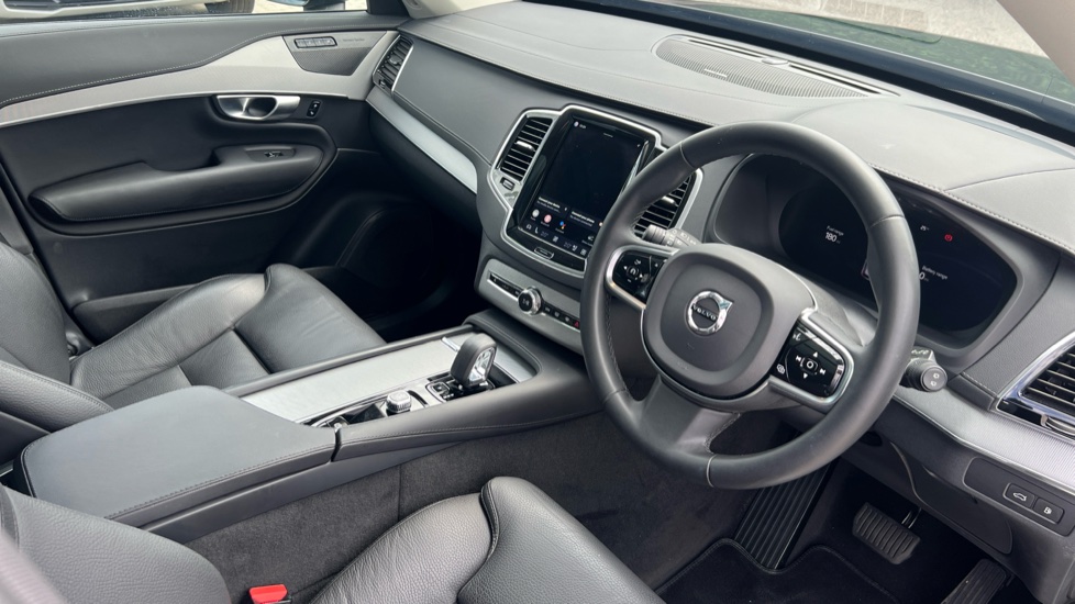 Volvo XC90 2.0 T8 [455] RC PHEV Plus Dark 5dr AWD Geartronic Estate - Image 4