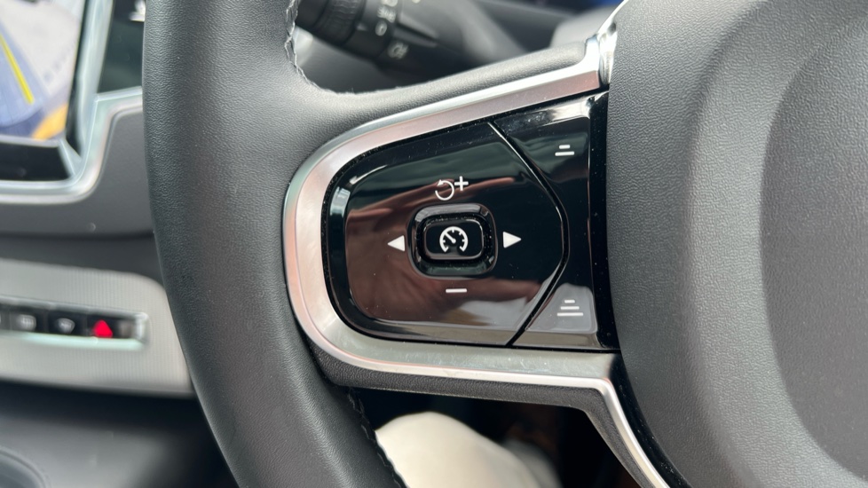 Volvo XC90 2.0 T8 [455] RC PHEV Plus Dark 5dr AWD Geartronic Estate - Image 20
