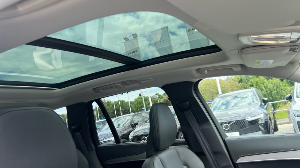 Volvo XC90 2.0 T8 [455] RC PHEV Plus Dark 5dr AWD Geartronic Estate - Image 29