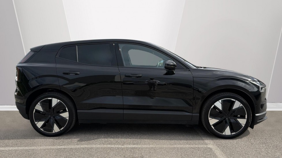 Volvo EX30 315kW Twin Motor Performance Ultra 69kWh 5dr Auto Electric Estate - Image 3
