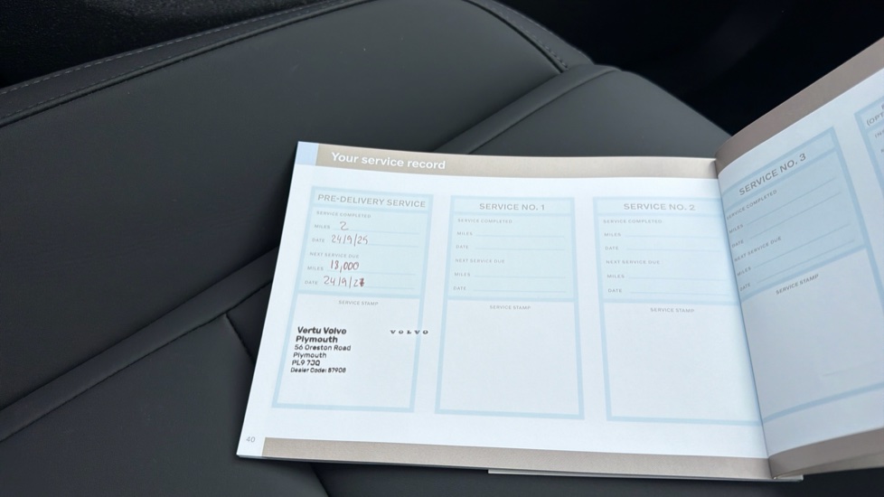 Volvo EX30 315kW Twin Motor Performance Ultra 69kWh 5dr Auto Electric Estate - Image 15