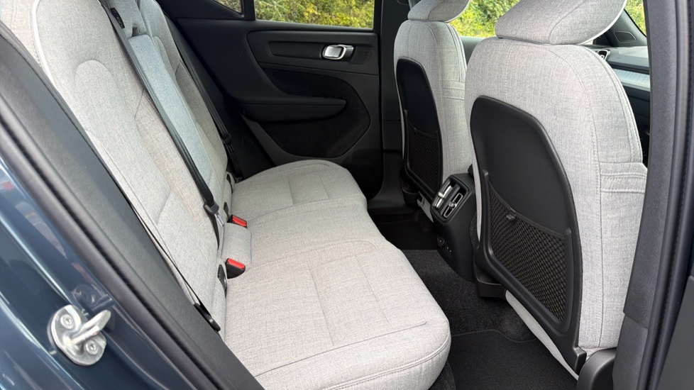 Volvo EX40 185kW Extended Range Ultra 82kWh 5dr Auto Electric Estate - Image 6