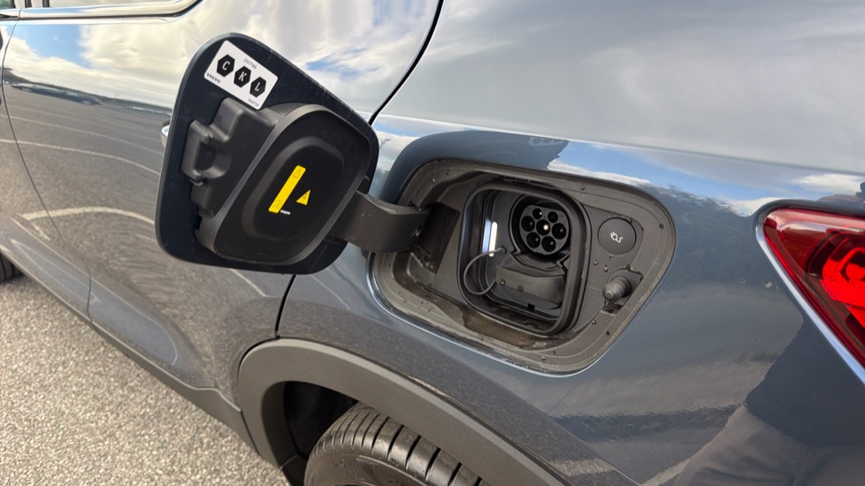Volvo EX40 185kW Extended Range Ultra 82kWh 5dr Auto Electric Estate - Image 15