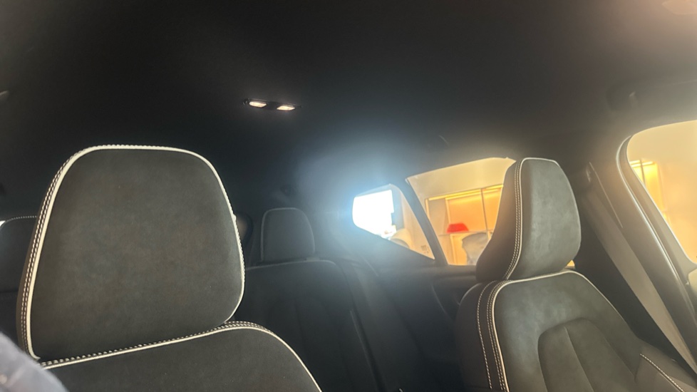 Volvo XC40 2.0 B4P Plus Dark 5dr Auto Petrol Estate - Image 30