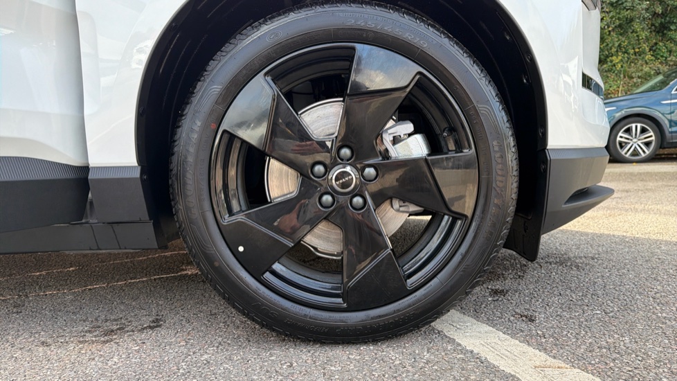 Volvo EX30 200kW P5 Long Range Ultra Black Ed 69kWh 5dr Auto Electric Estate - Image 9