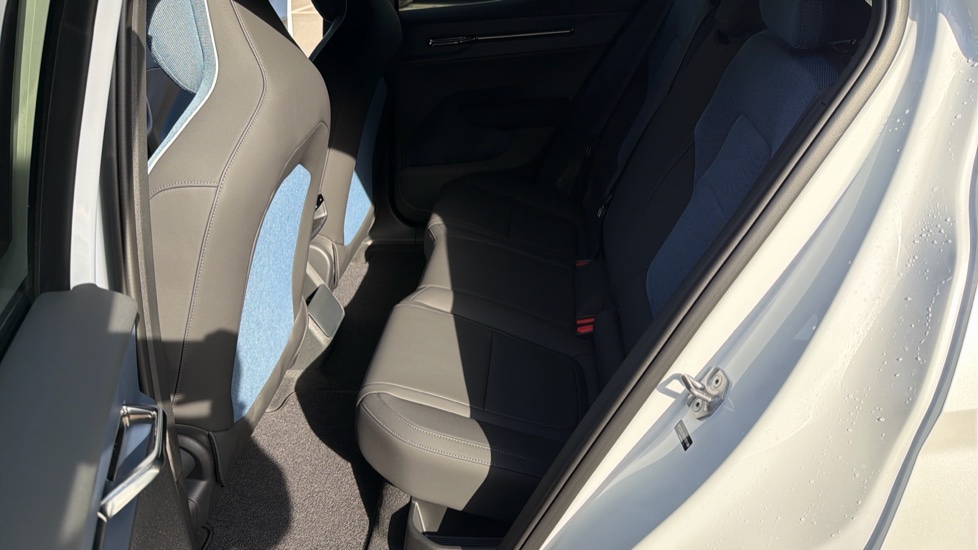 Volvo EX30 200kW P5 Long Range Ultra Black Ed 69kWh 5dr Auto Electric Estate - Image 30