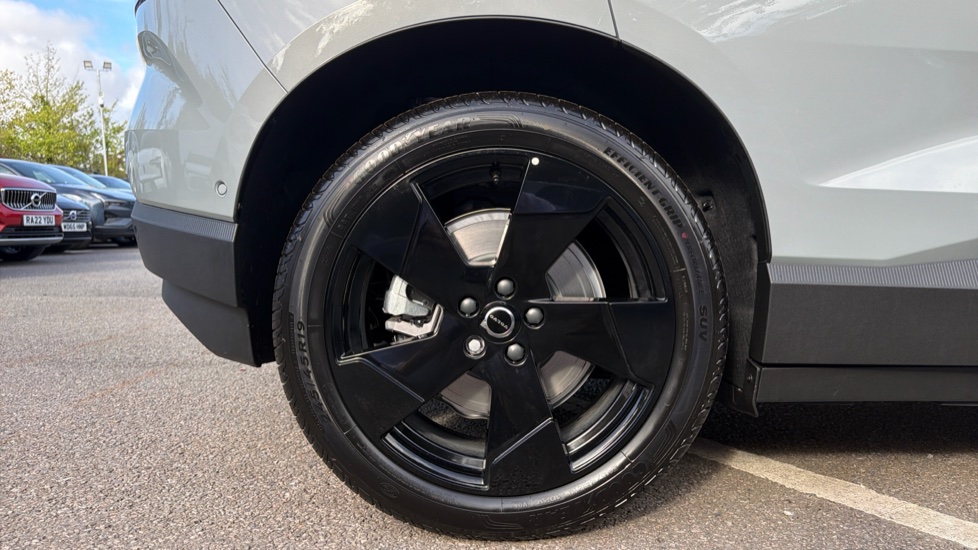 Volvo EX30 200kW P5 LR Ultra Black Ed 69kWh 5dr Auto [NI] Electric Estate - Image 9