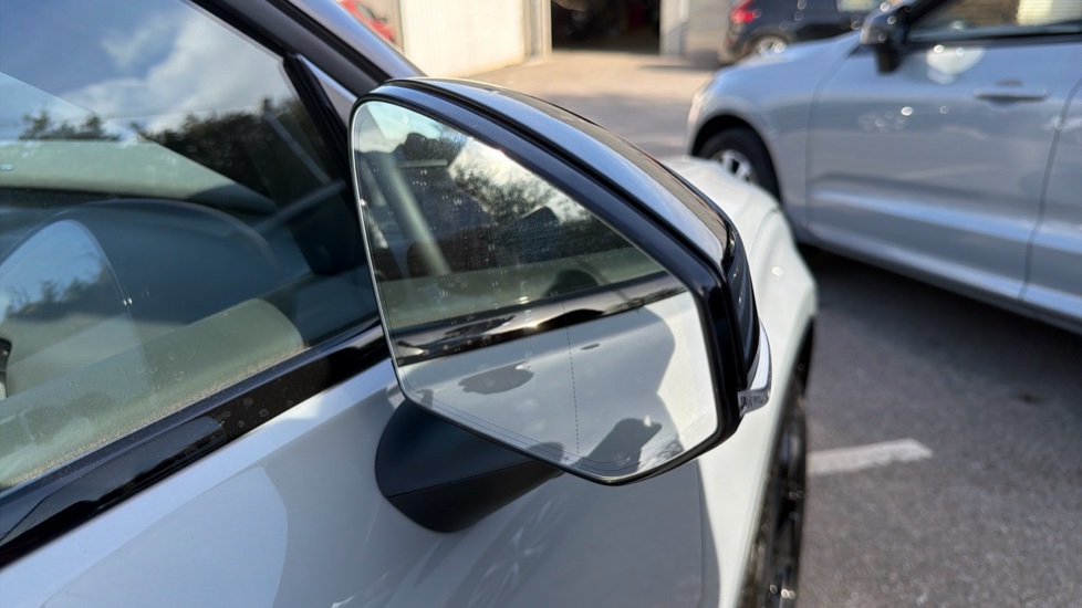 Volvo EX30 200kW P5 LR Ultra Black Ed 69kWh 5dr Auto [NI] Electric Estate - Image 30