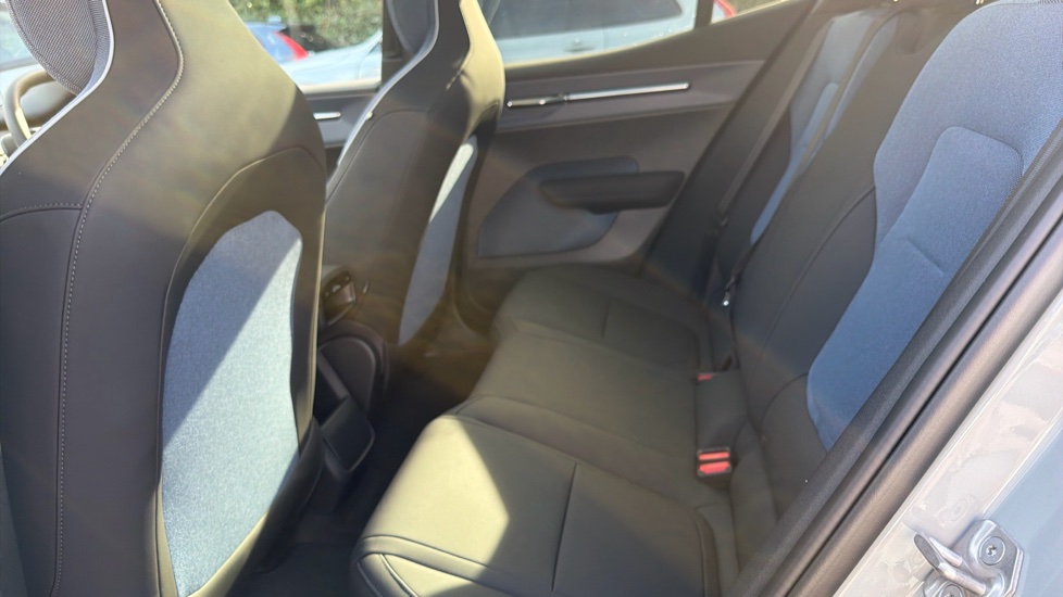 Volvo EX30 200kW P5 LR Ultra Black Ed 69kWh 5dr Auto [NI] Electric Estate - Image 31