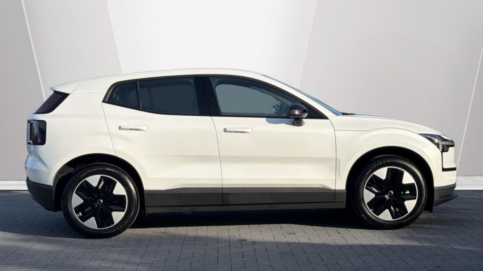 Volvo EX30 200kW P5 Core 51kWh 5dr Auto Electric Estate - Image 3