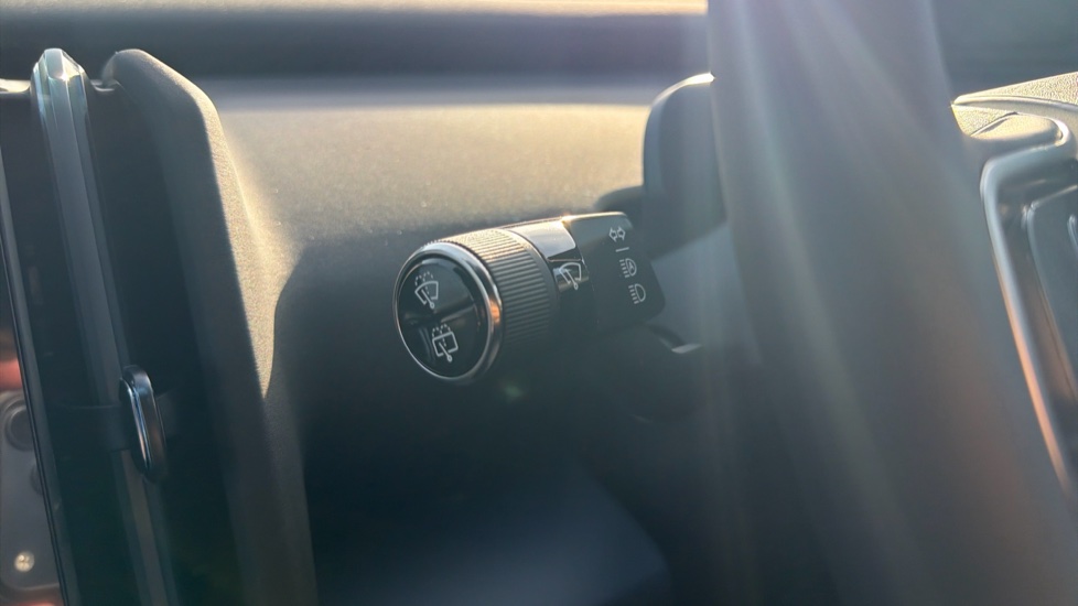 Volvo EX30 200kW P5 Core 51kWh 5dr Auto Electric Estate - Image 22
