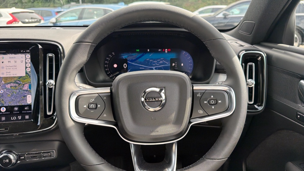 Volvo XC40 2.0 B3P Plus Dark 5dr Auto Petrol Estate - Image 10