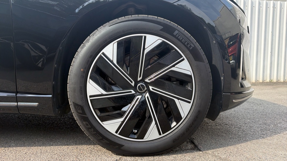 Volvo ES90 245kW SM Extended Range Plus 92kWh 5dr Auto Electric Hatchback - Image 9