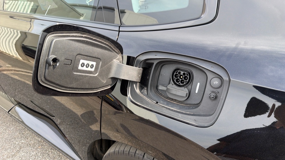 Volvo ES90 245kW SM Extended Range Plus 92kWh 5dr Auto Electric Hatchback - Image 16