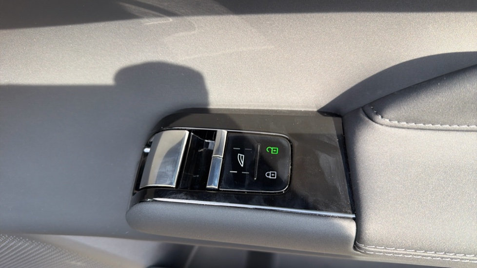 Volvo ES90 245kW SM Extended Range Plus 92kWh 5dr Auto Electric Hatchback - Image 24